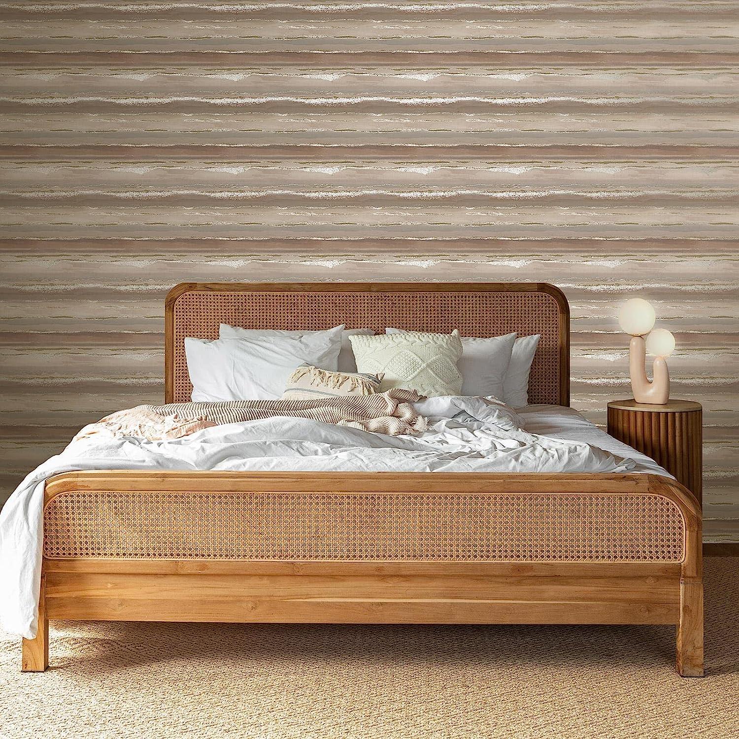 RASCH (U.K) Limited Horizon Wallpaper - Modern Wallpaper for Living Room, Bedroom, Fireplace - Decorative Luxury Wall Paper with Landscape Design (Dusky Pink, Metallic Gold)